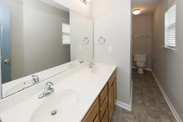 $2,000 | 1218 Vistiana Drive, North Charleston, SC 29420