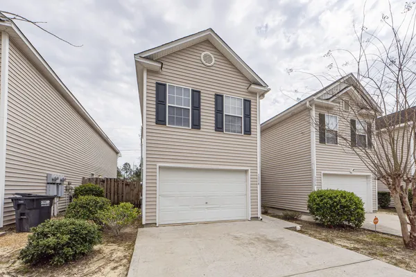 $2,000 | 1218 Vistiana Drive, North Charleston, SC 29420
