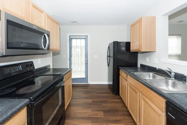 $2,000 | 1218 Vistiana Drive, North Charleston, SC 29420