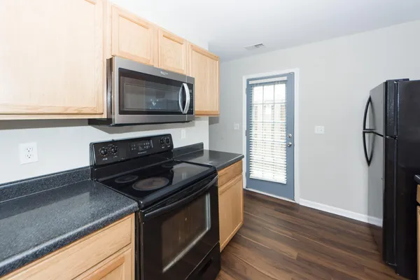$2,000 | 1218 Vistiana Drive, North Charleston, SC 29420