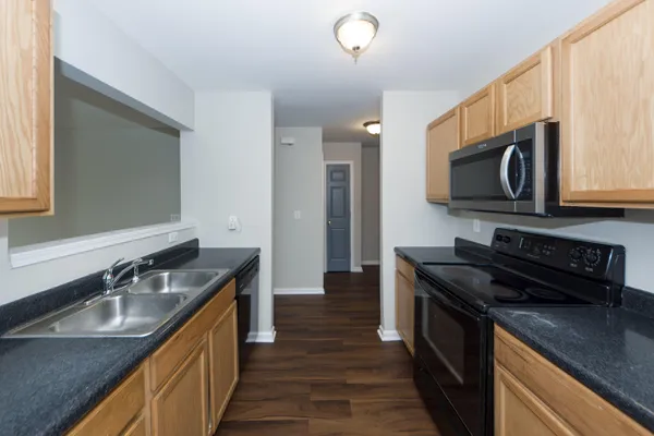 $2,000 | 1218 Vistiana Drive, North Charleston, SC 29420