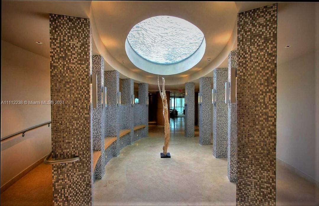 900 Biscayne Boulevard, Unit 4708 Miami, FL 33132 - Photo 18 of 21 a view of a bathroom