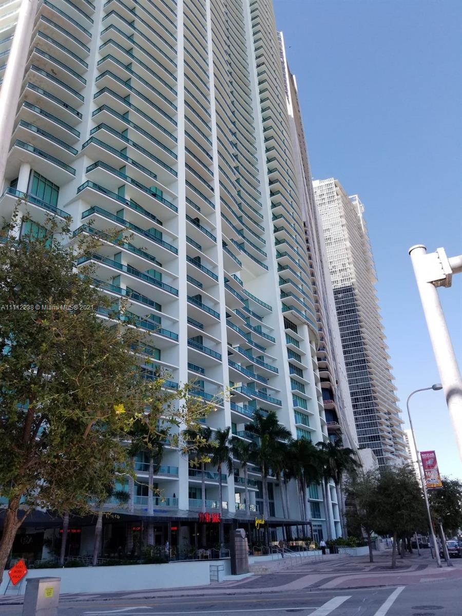 900 Biscayne Boulevard, Unit 4708 Miami, FL 33132 - Photo 7 of 21 a front view of a building