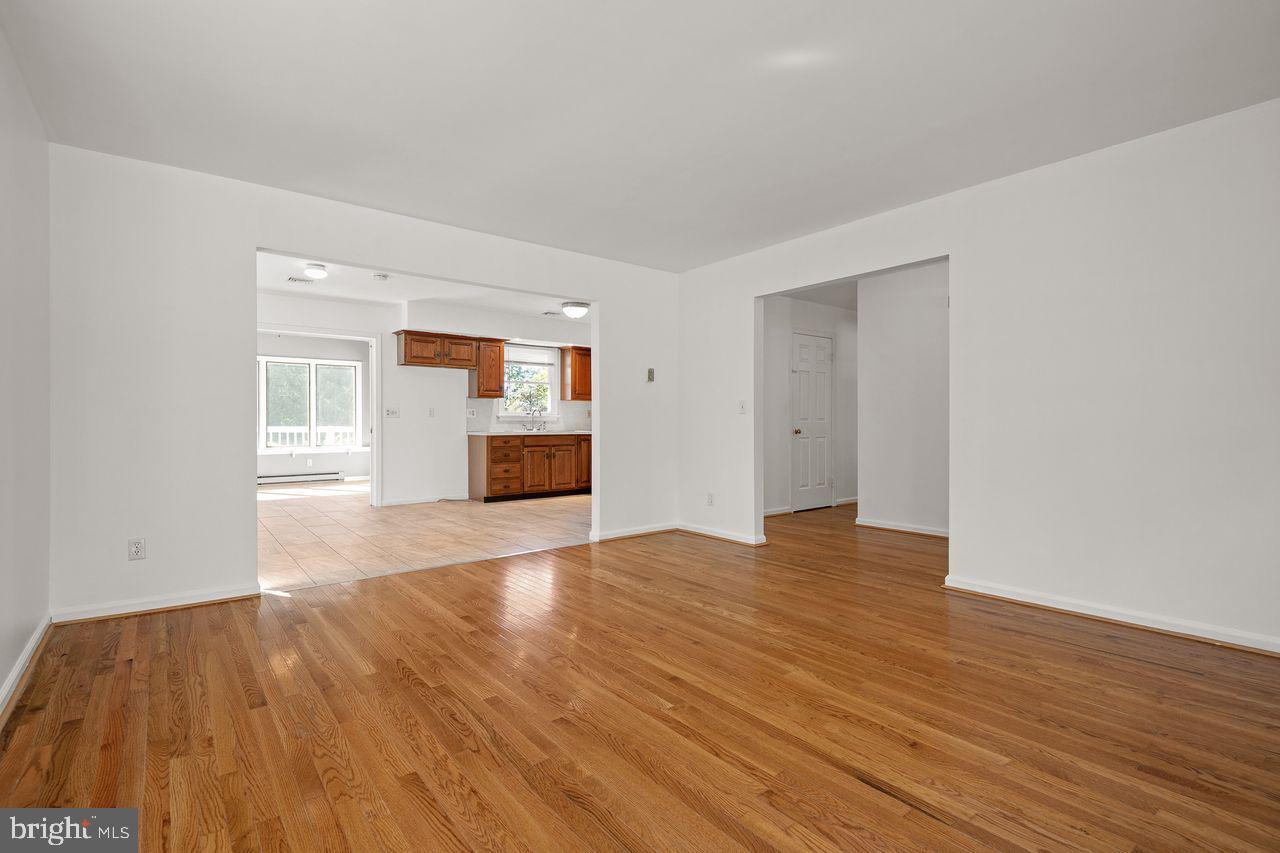 2492 Chestnut Road Elizabethtown, PA 17022 - Photo 4 of 28 Gallery Image 4
