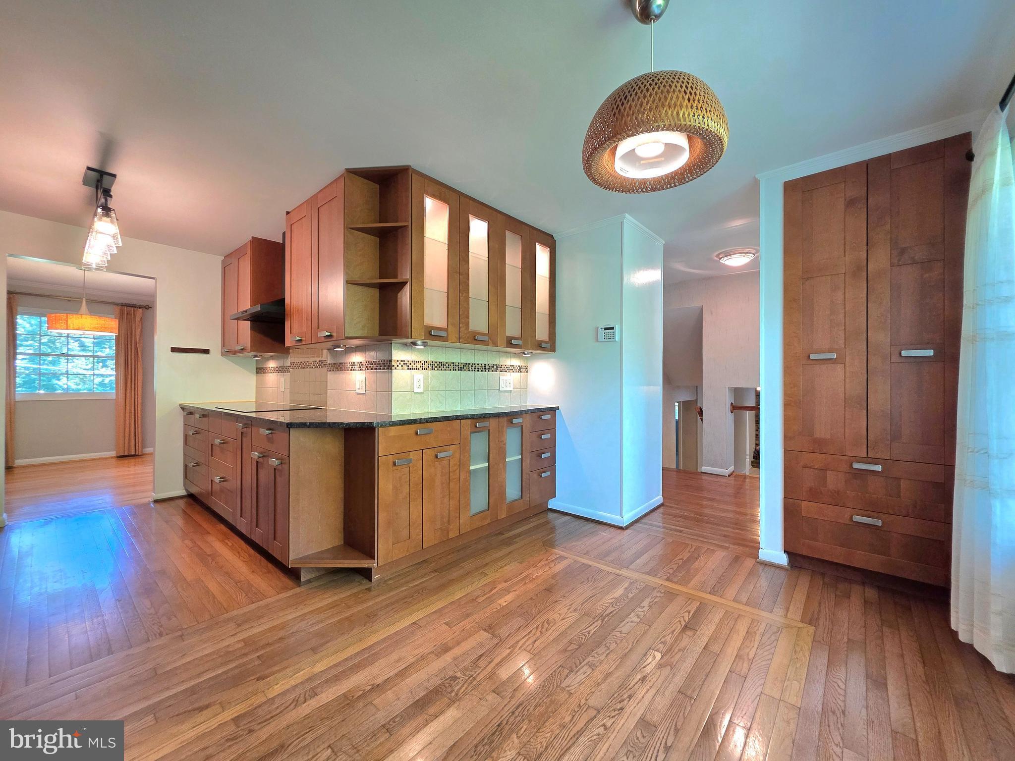 2215 Collingwood Road Alexandria, VA 22308 - Photo 4 of 40