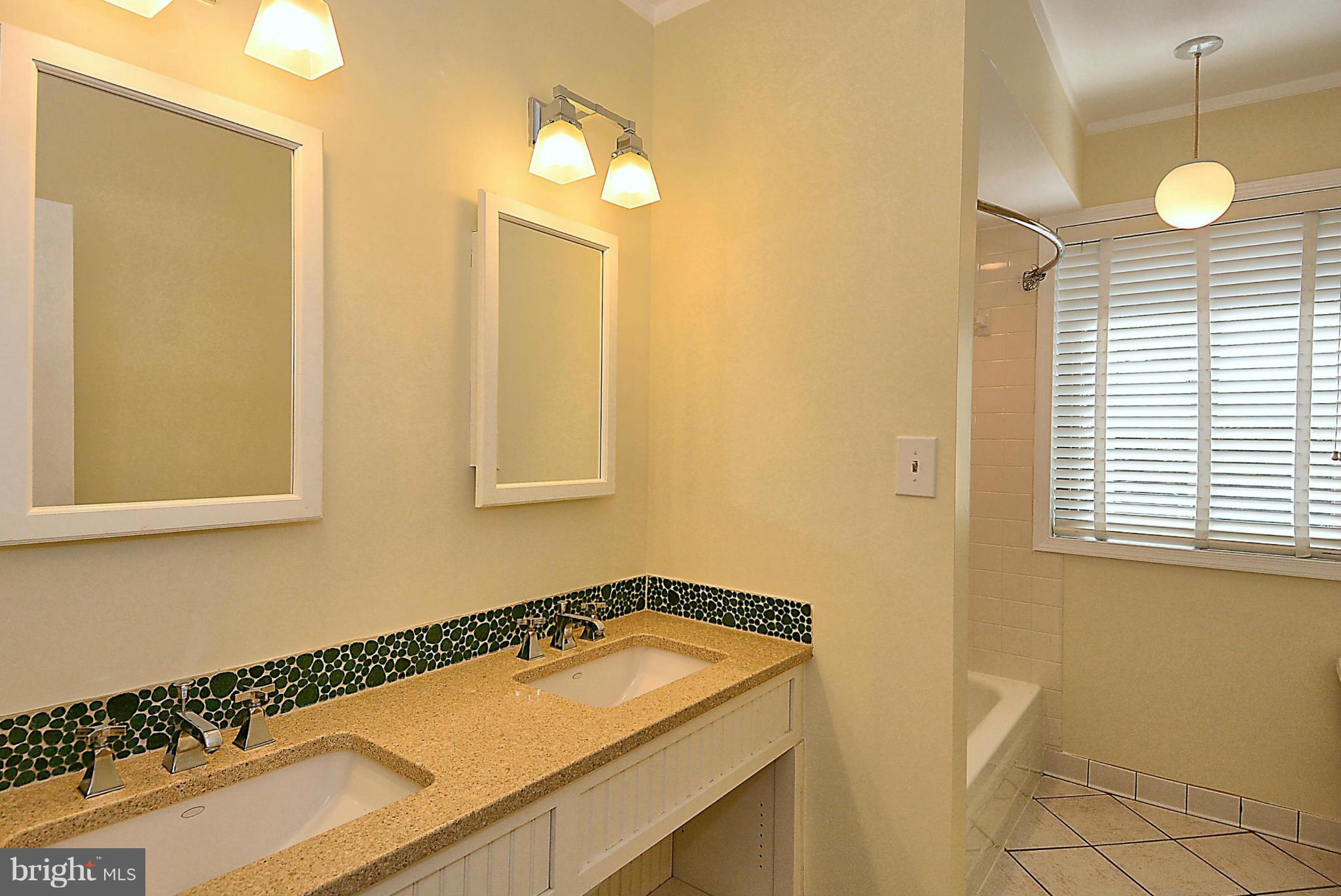 1434 Kirby Road McLean, VA 22101 - Photo 12 of 29 Bath