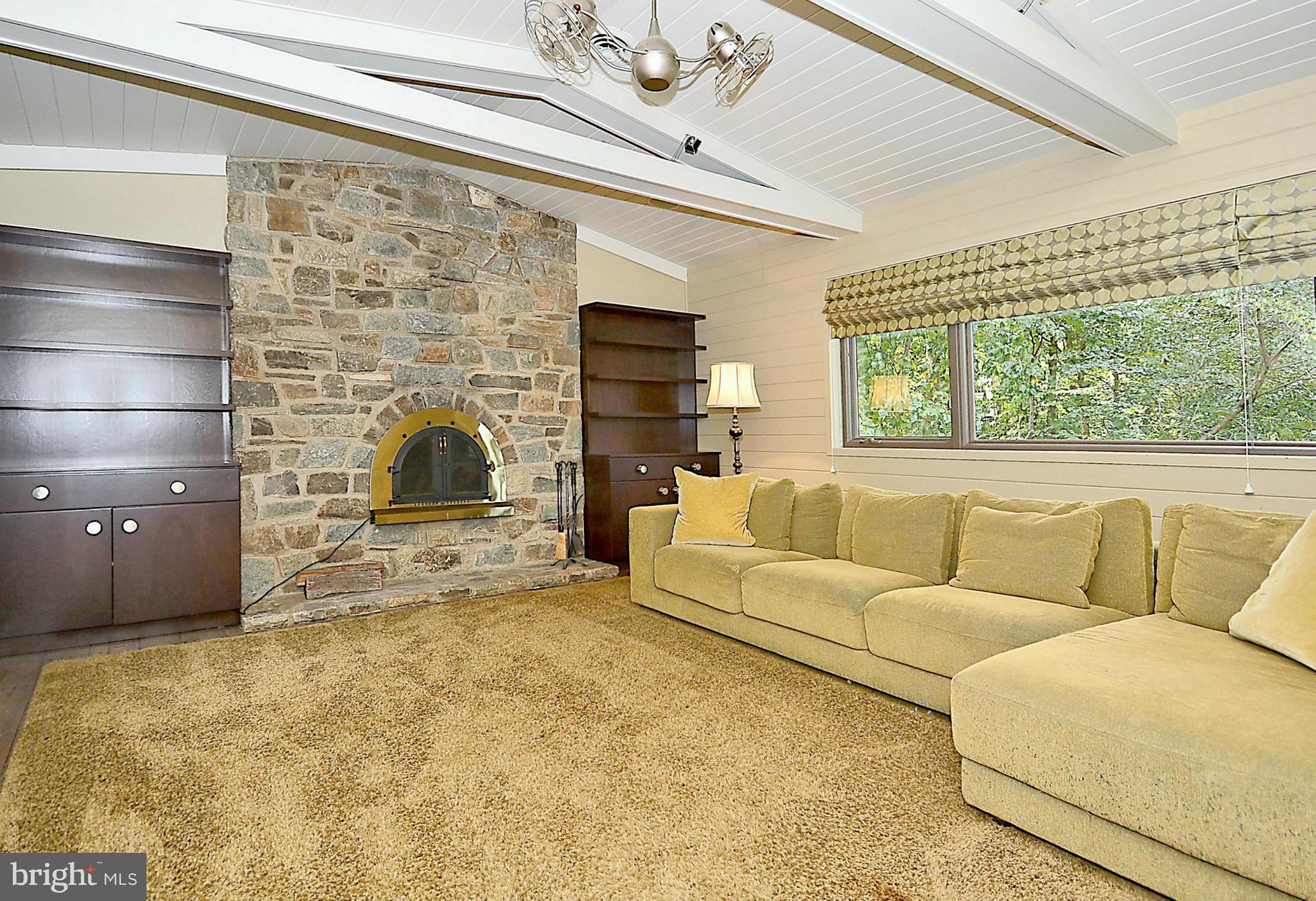 1434 Kirby Road McLean, VA 22101 - Photo 15 of 29 Upper Level Den