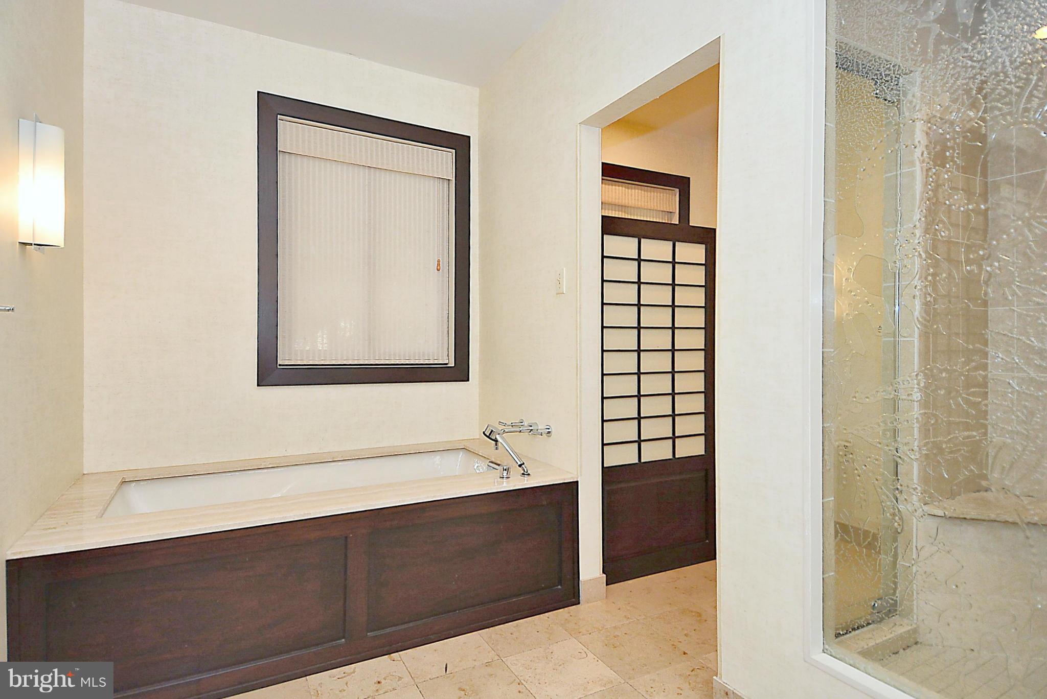 1434 Kirby Road McLean, VA 22101 - Photo 18 of 29 Bath (Master)