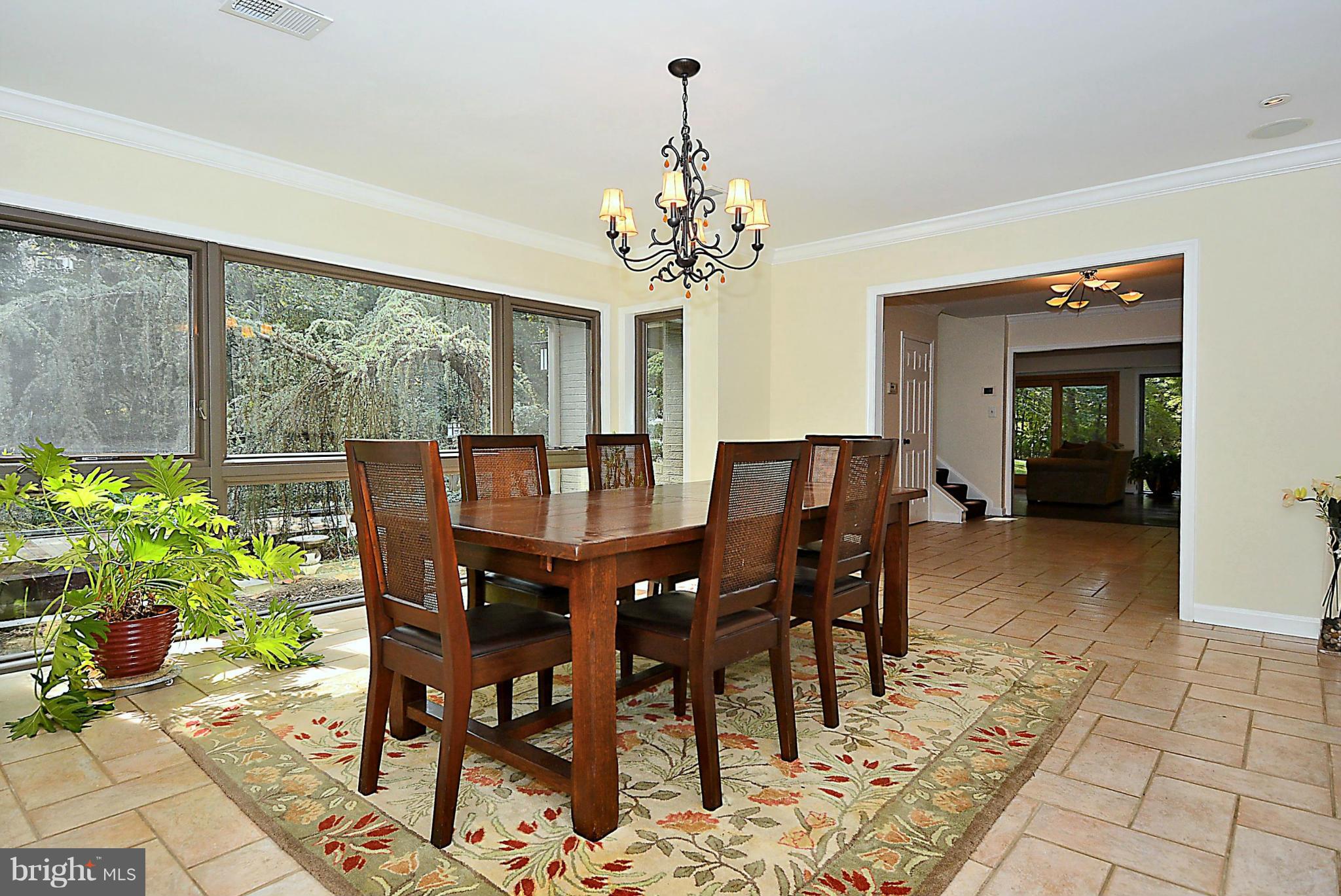 1434 Kirby Road McLean, VA 22101 - Photo 3 of 29 Dining Room
