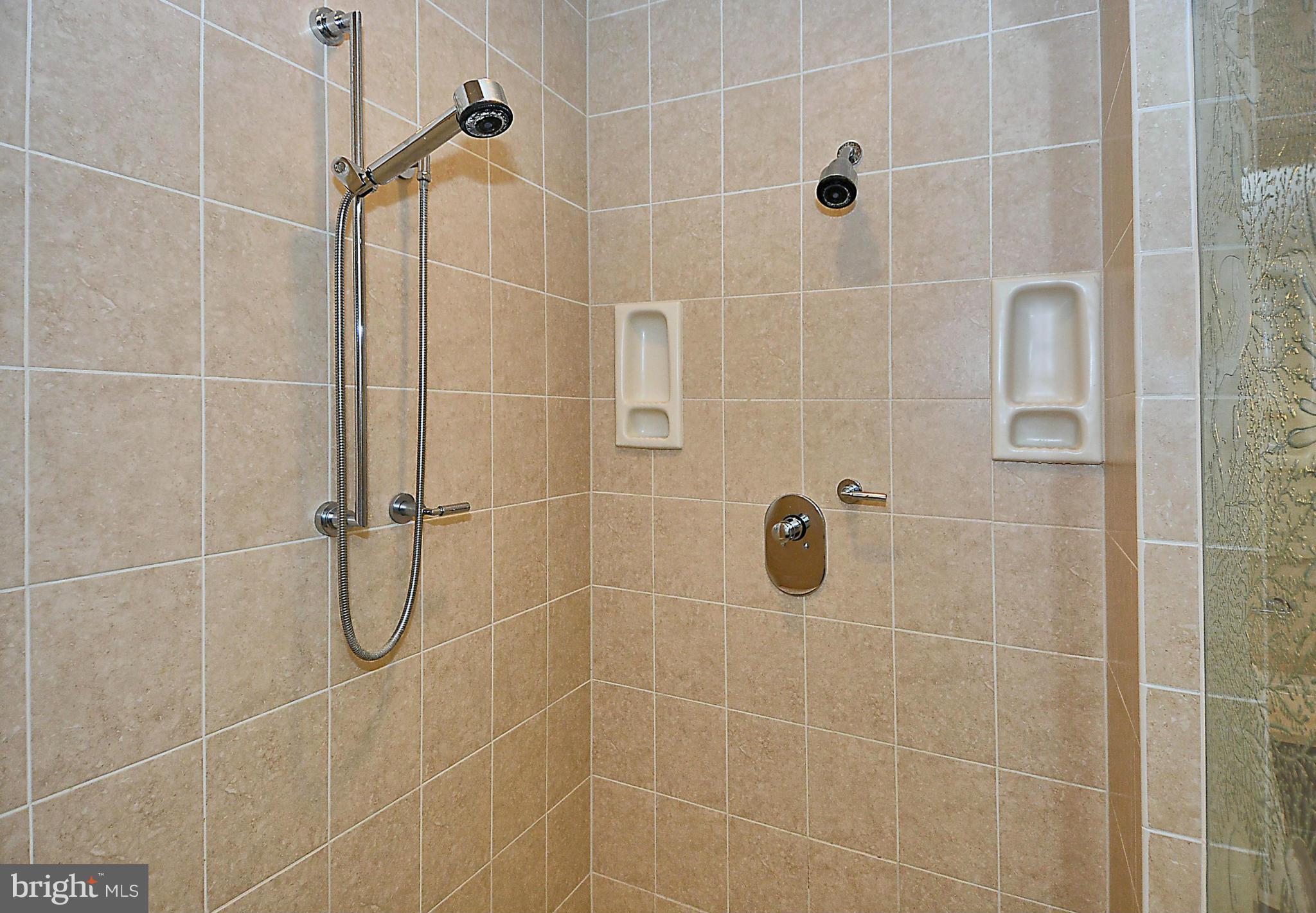 1434 Kirby Road McLean, VA 22101 - Photo 21 of 29 Bath (Master)