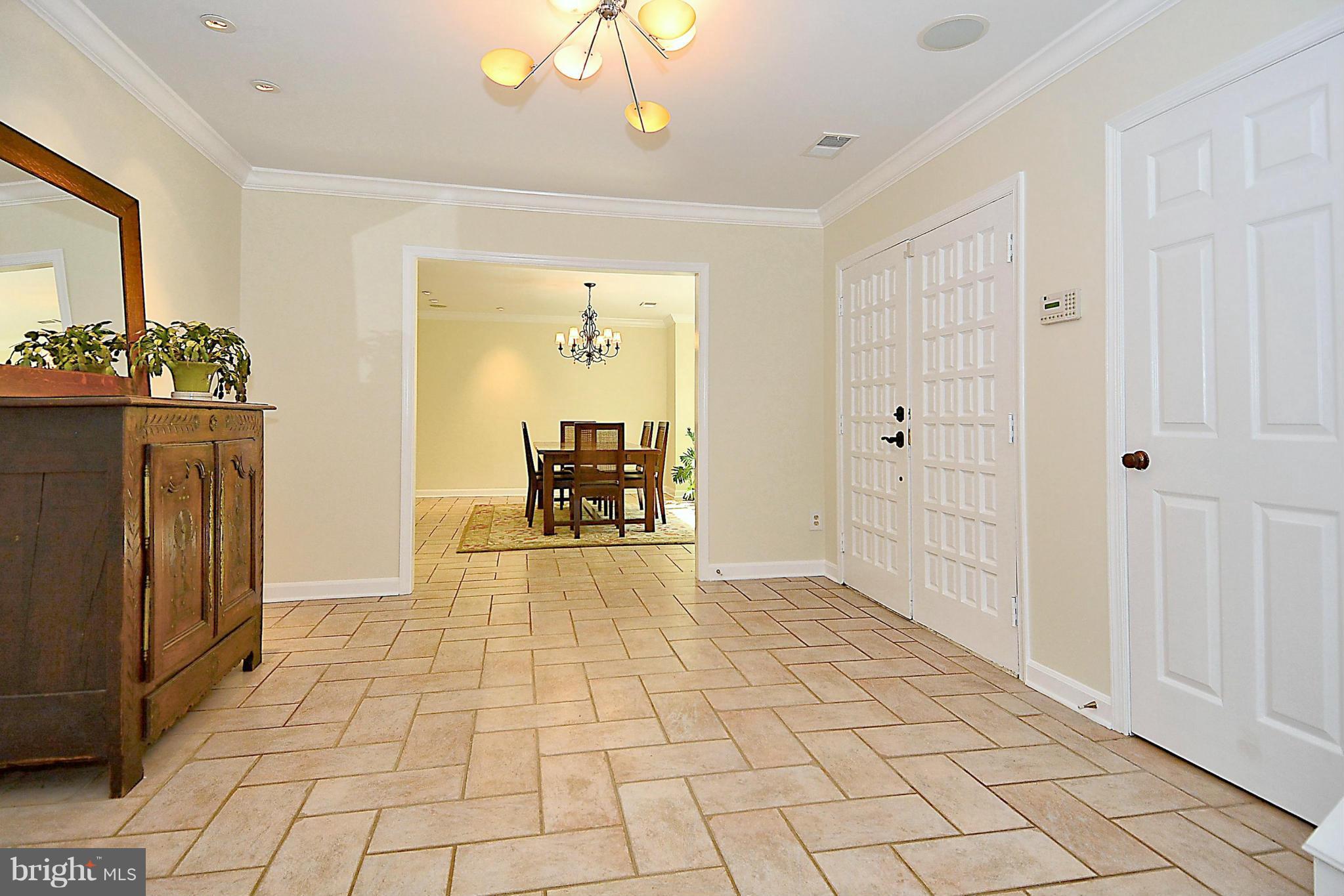 1434 Kirby Road McLean, VA 22101 - Photo 4 of 29 Foyer