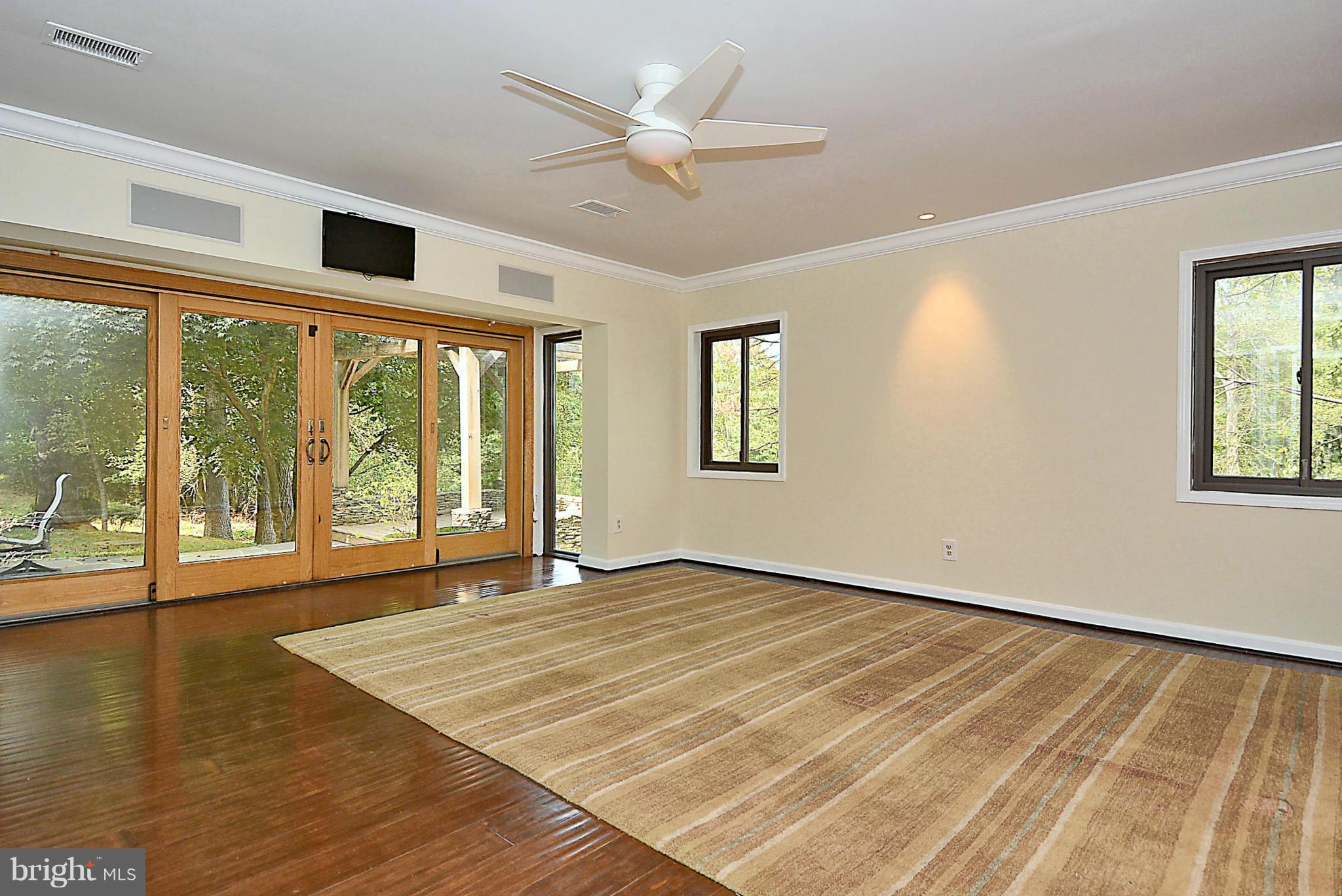 1434 Kirby Road McLean, VA 22101 - Photo 5 of 29 Family Room