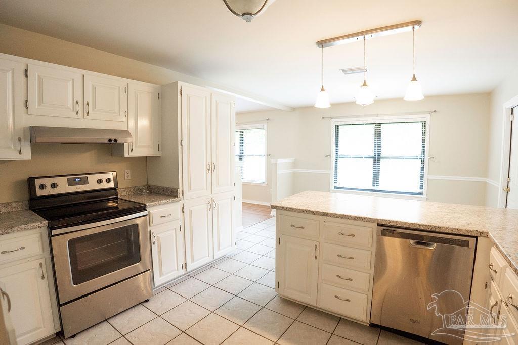 3219 Windmill Circle Cantonment, FL 32533 - Photo 7 of 28