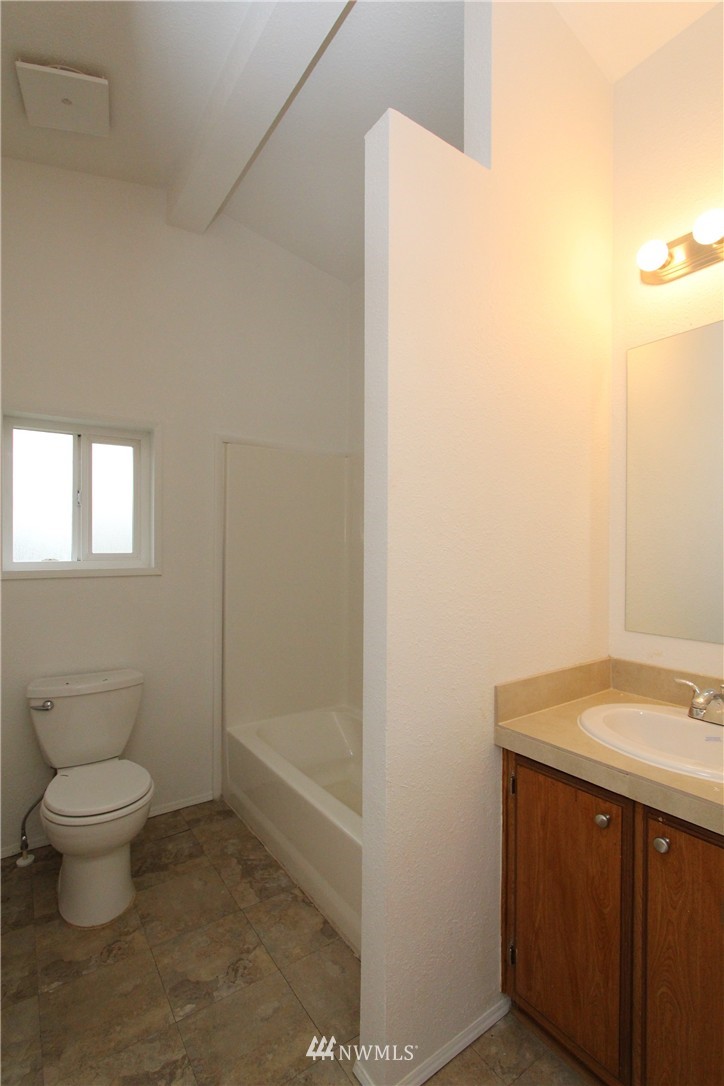 1795 Middle Fork Road Onalaska, WA 98570 - Photo 17 of 25 Gallery Image 17