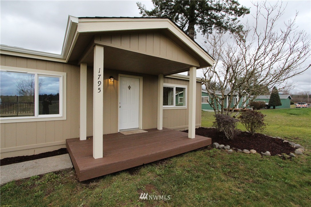 1795 Middle Fork Road Onalaska, WA 98570 - Photo 4 of 25 Gallery Image 4