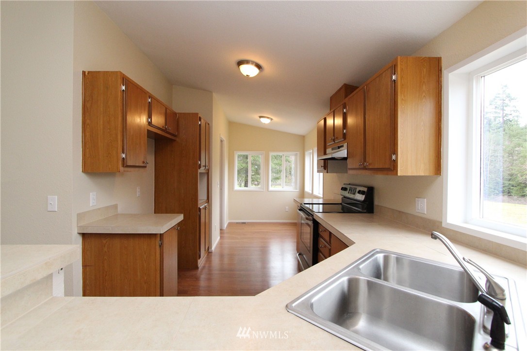 1795 Middle Fork Road Onalaska, WA 98570 - Photo 9 of 25 Gallery Image 9