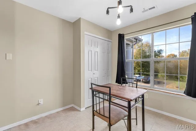 $145,000 | 944 Sugar Lake Court, Unit 7, St. Peters, MO 63376