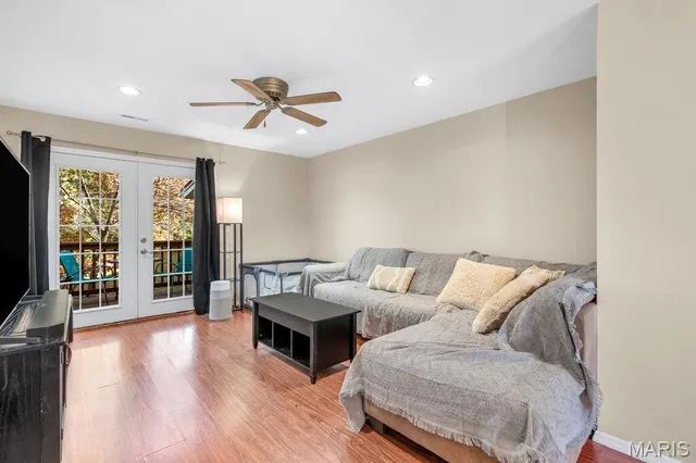 $145,000 | 944 Sugar Lake Court, Unit 7, St. Peters, MO 63376