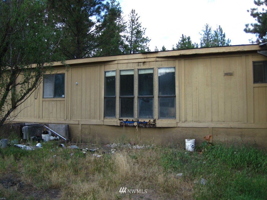 1091 Aeneas Valley Road Tonasket, WA 98855 - Photo 1 of 12 Gallery Image 1