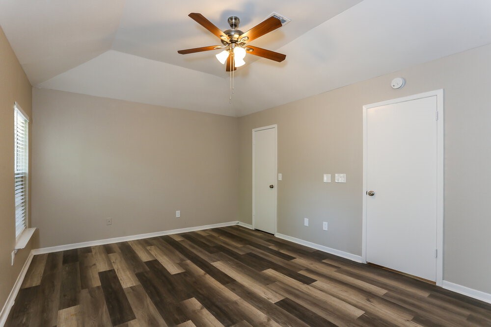 3 Rockridge Court Spring, TX 77381 - Photo 12 of 17 Gallery Image 12