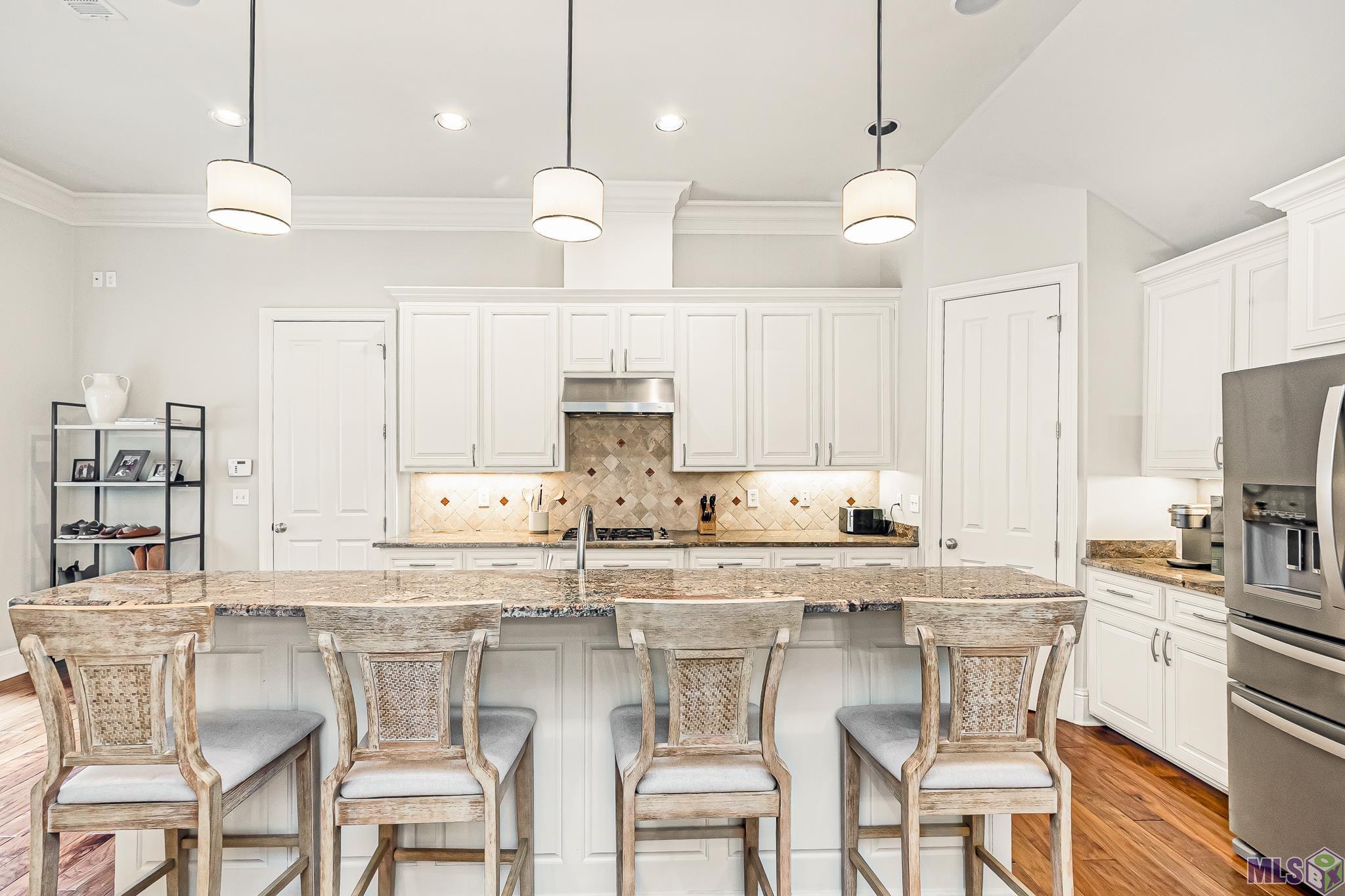 18664 Amen Corner Baton Rouge, LA 70810 - Photo 3 of 27 Gallery Image 3