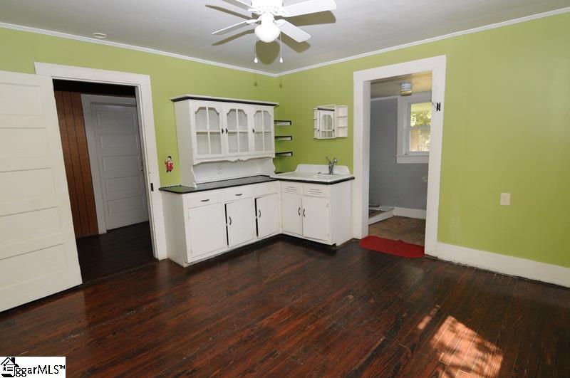 202 Pendleton Road Greenville, SC 29611 - Photo 6 of 20 Gallery Image 6