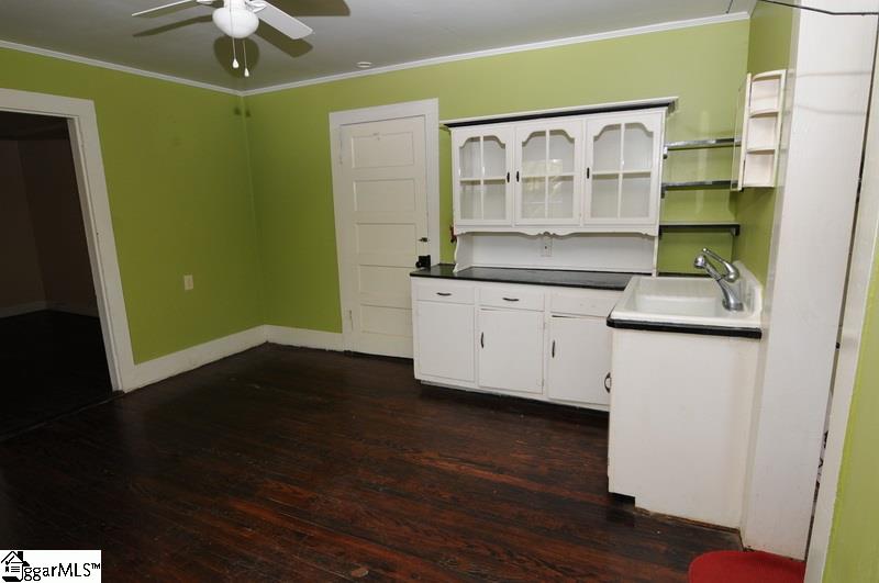202 Pendleton Road Greenville, SC 29611 - Photo 7 of 20 Gallery Image 7