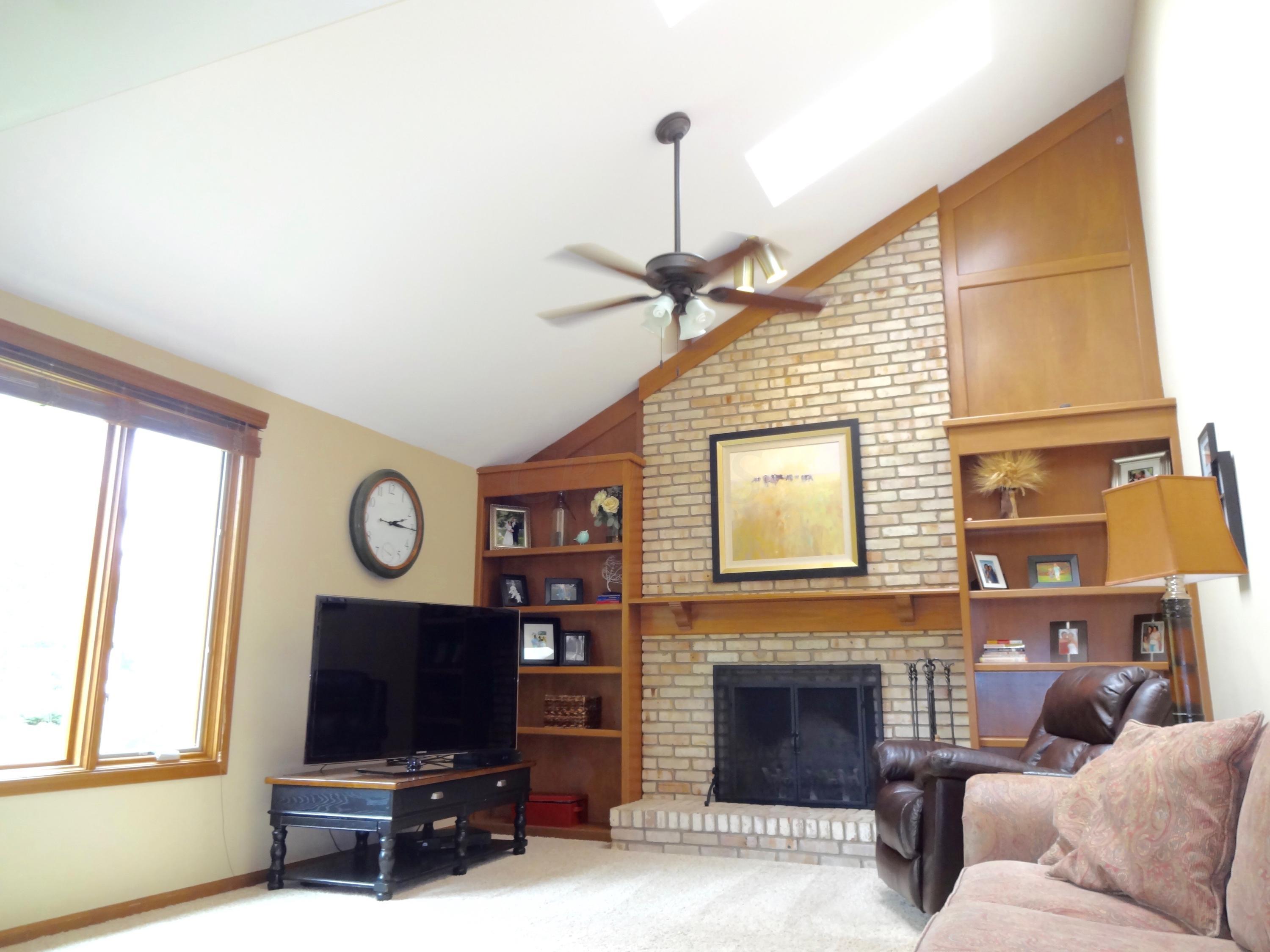 1093 Ridge Place Columbus, OH 43230 - Photo 13 of 70 Gallery Image 13