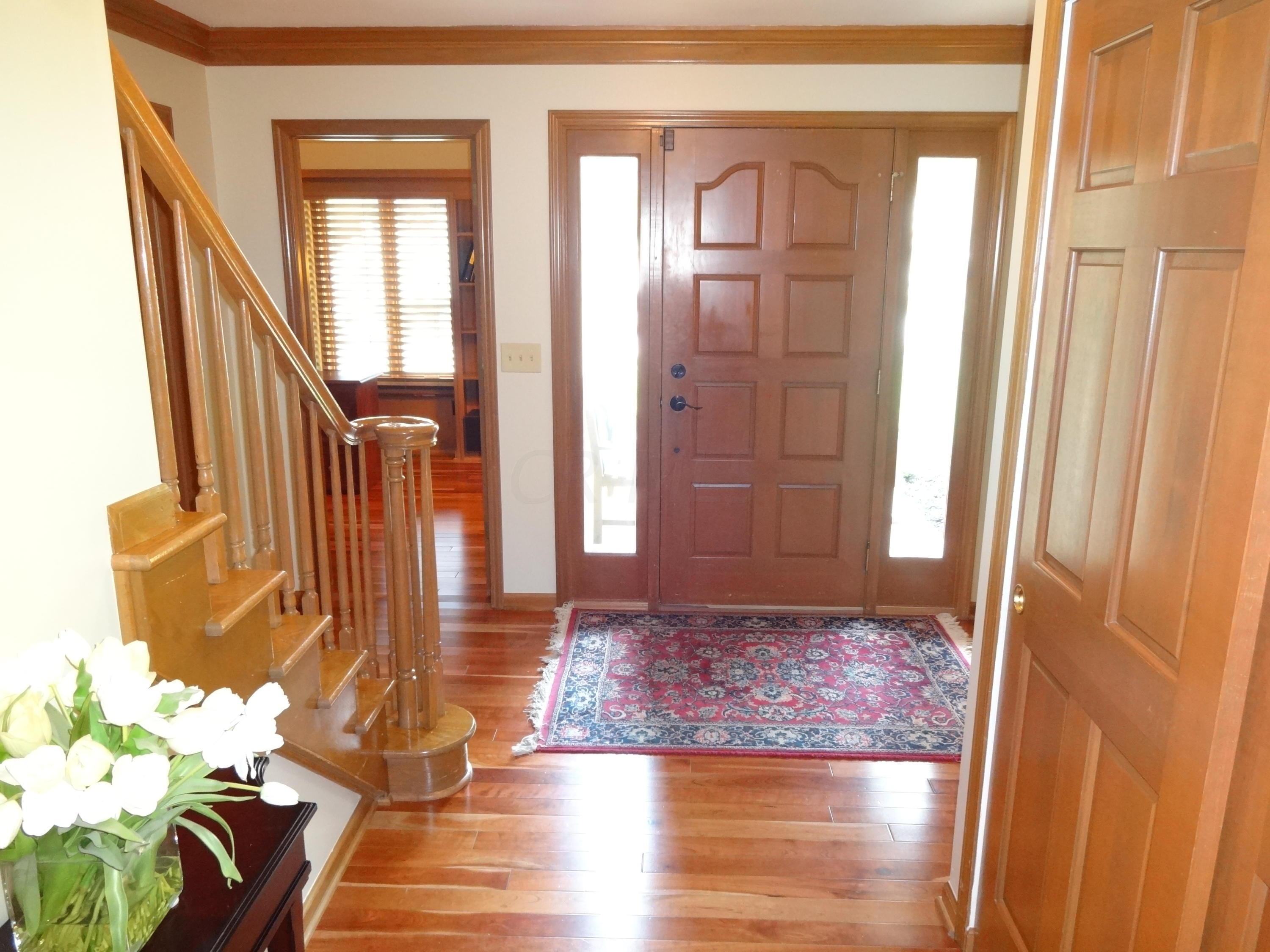 1093 Ridge Place Columbus, OH 43230 - Photo 15 of 70 Gallery Image 15