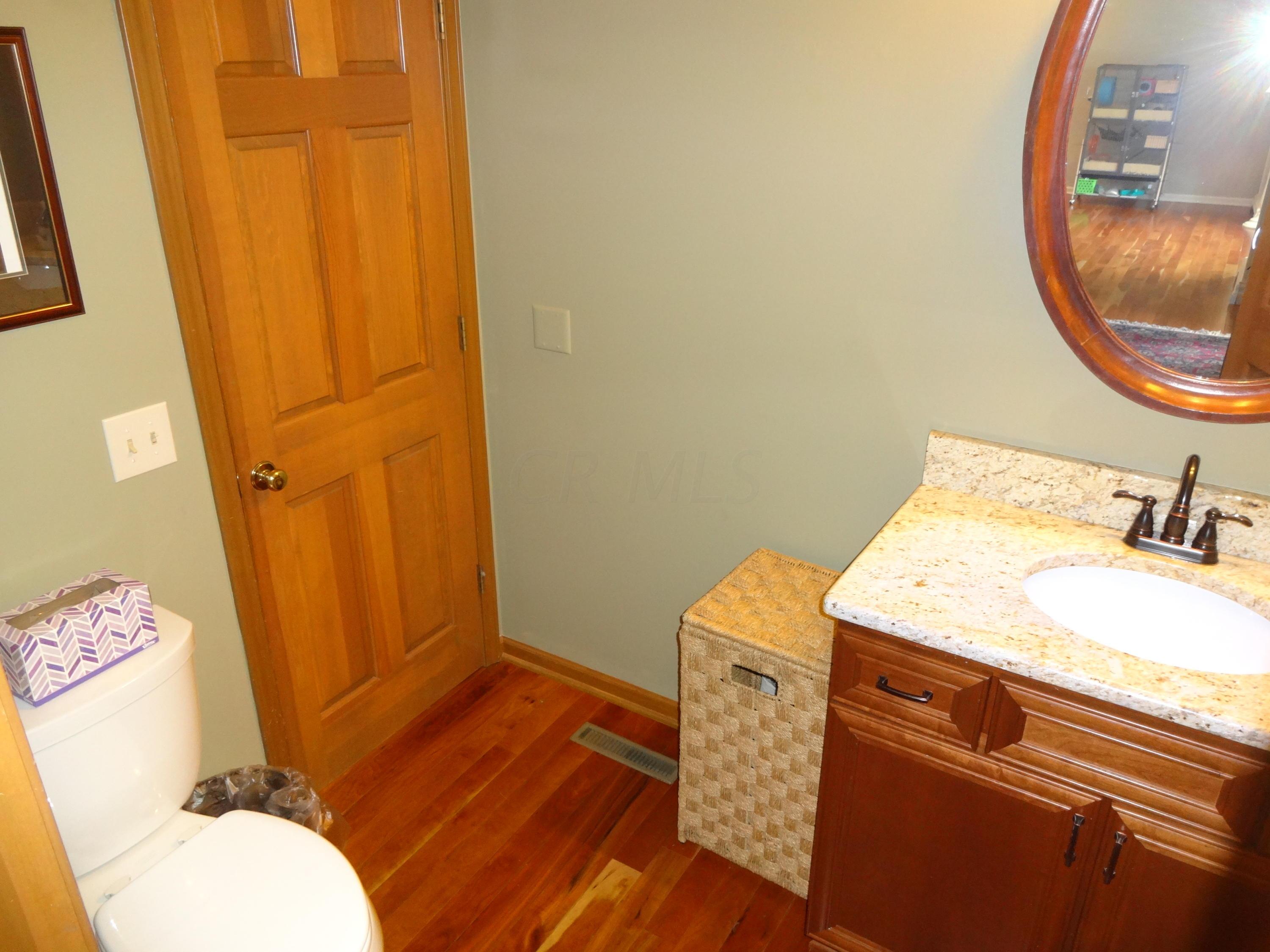 1093 Ridge Place Columbus, OH 43230 - Photo 17 of 70 Gallery Image 17