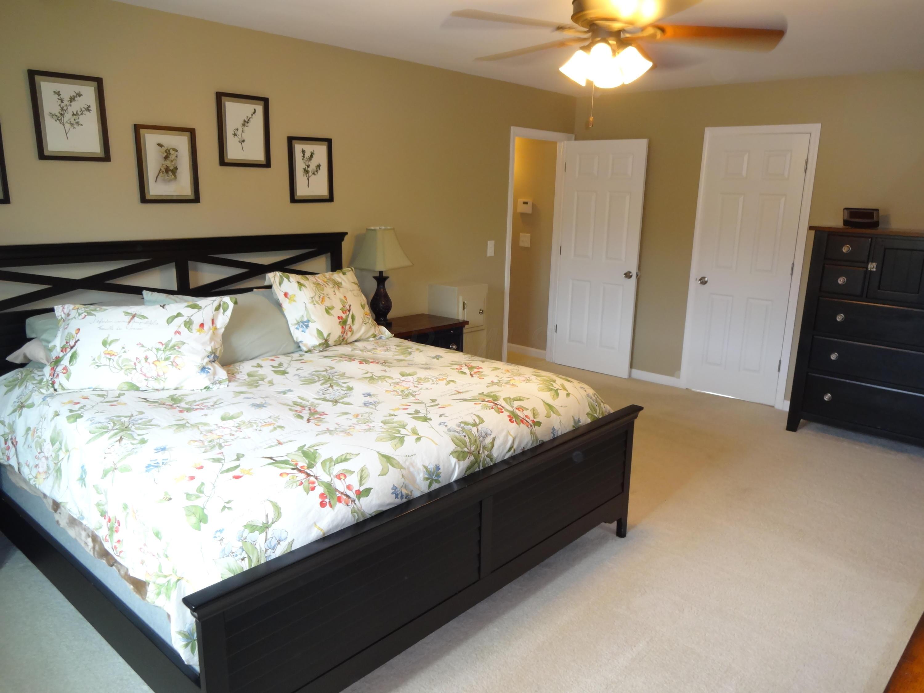 1093 Ridge Place Columbus, OH 43230 - Photo 22 of 70 Gallery Image 22