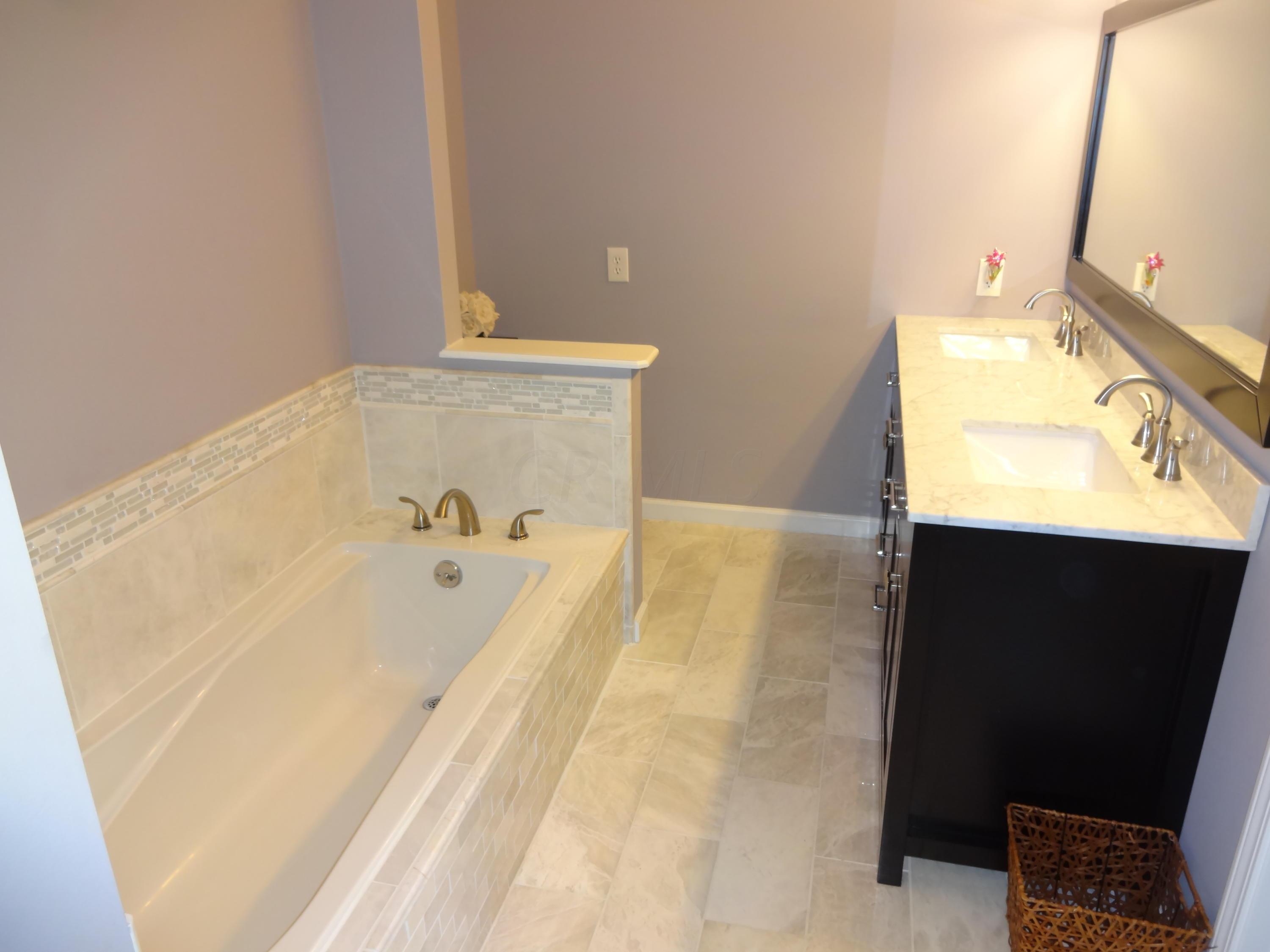 1093 Ridge Place Columbus, OH 43230 - Photo 26 of 70 Gallery Image 26