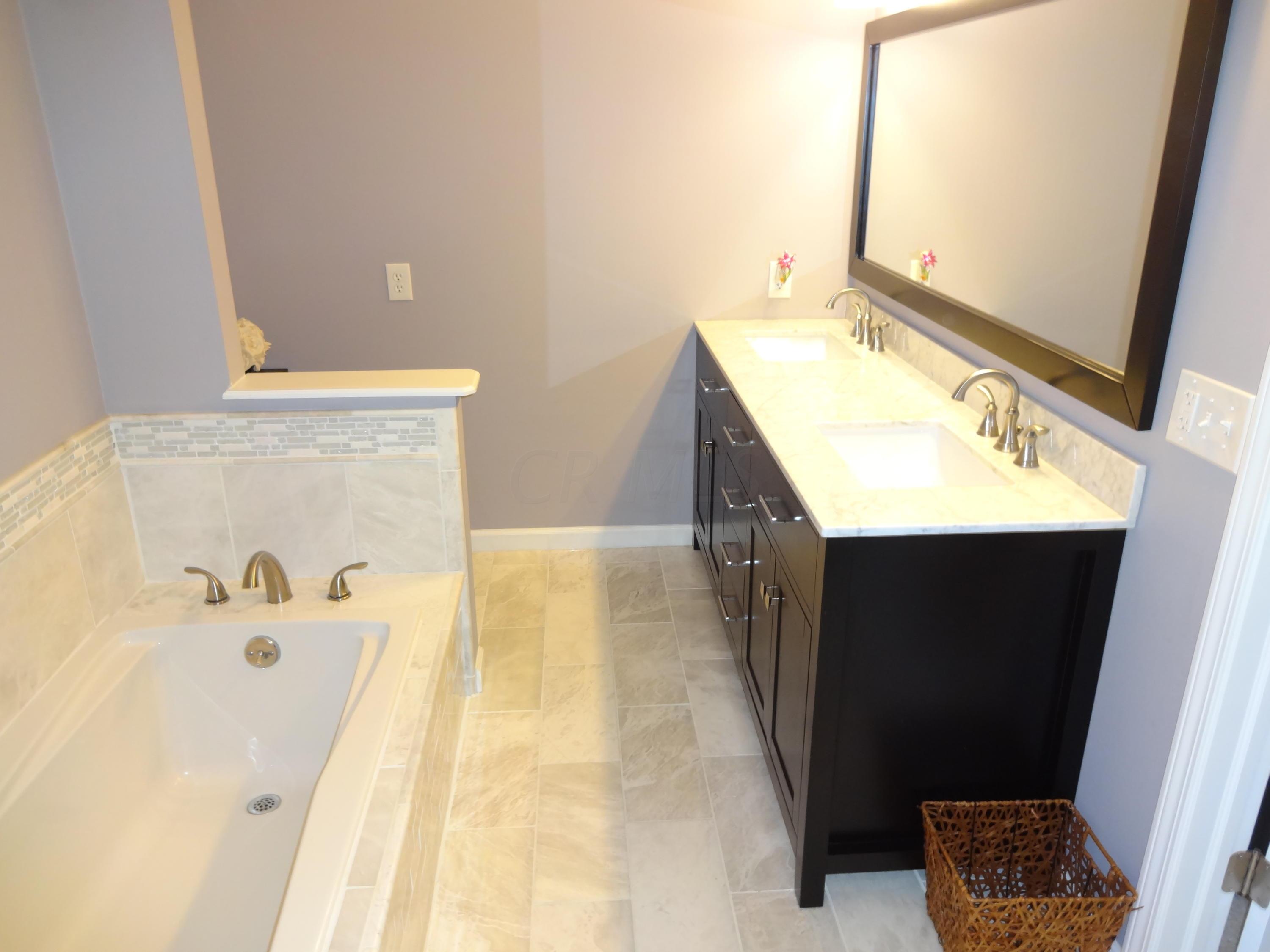 1093 Ridge Place Columbus, OH 43230 - Photo 31 of 70 Gallery Image 31