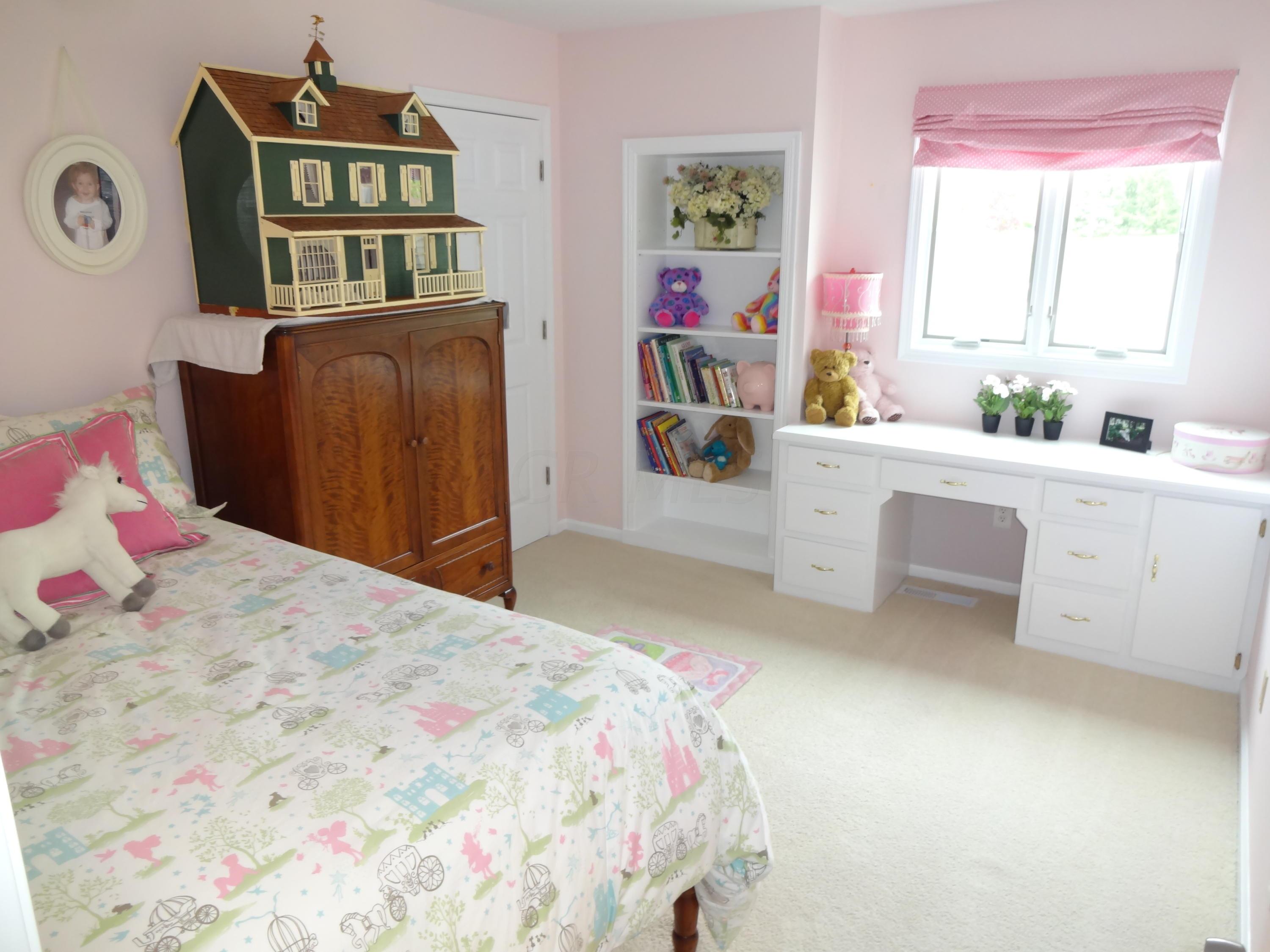 1093 Ridge Place Columbus, OH 43230 - Photo 35 of 70 Gallery Image 35