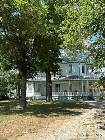$949,900 | 503 Main Street, Martindale, TX 78655