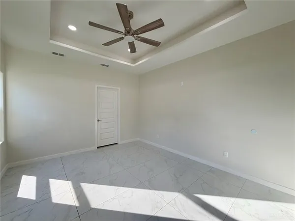 $1,950 | 903 La Laguna Road, Mission, TX 78572