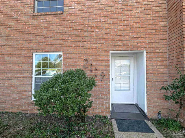 $1,400 | 2119 Langley Avenue, Pensacola, FL 32504