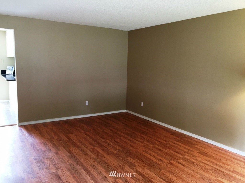 708 216th Street Southwest Bothell, WA 98021 - Photo 3 of 12