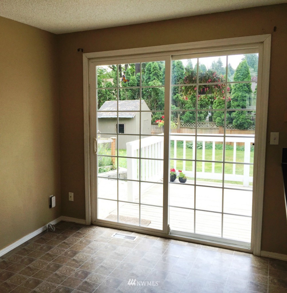 708 216th Street Southwest Bothell, WA 98021 - Photo 5 of 12