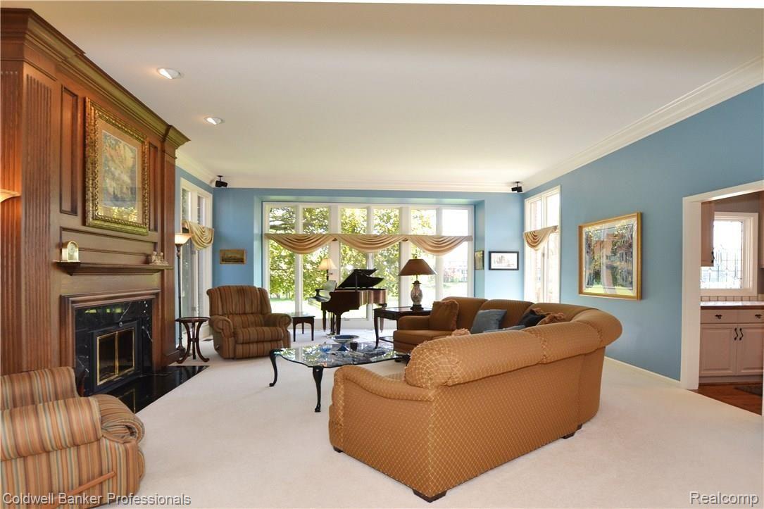 4878 Rivers Edge Drive Troy, MI 48098 - Photo 8 of 54 RChase4878_043.JPG