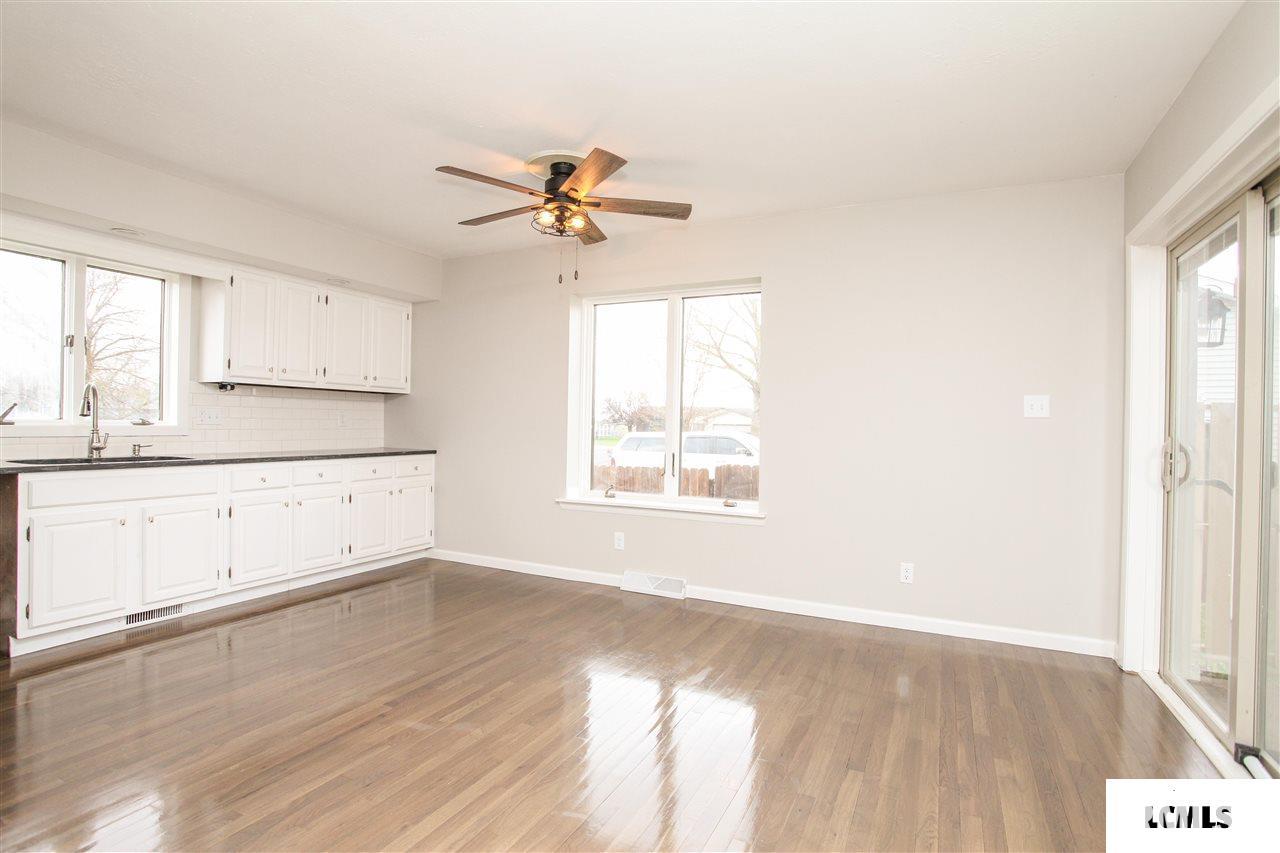 2358 Railsplitter Avenue Lincoln, IL 62656 - Photo 6 of 24 Gallery Image 6