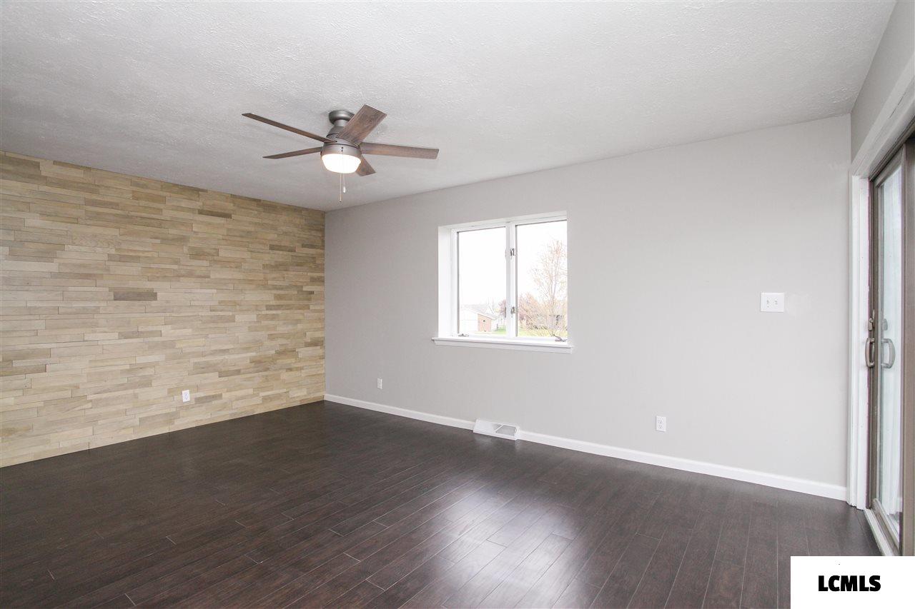 2358 Railsplitter Avenue Lincoln, IL 62656 - Photo 9 of 24 Gallery Image 9