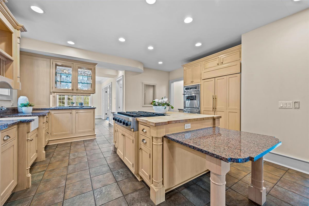 224 Sheridan Road Kenilworth, IL 60043 - Photo 23 of 62