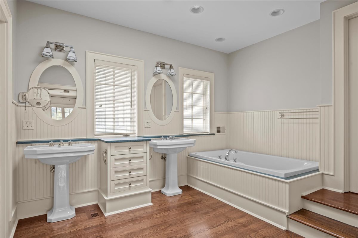 224 Sheridan Road Kenilworth, IL 60043 - Photo 36 of 62