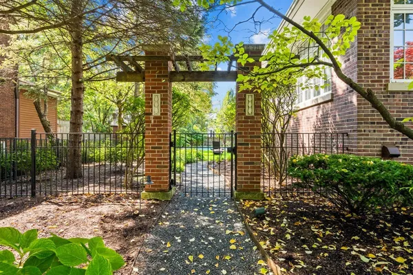 $3,495,000 | 224 Sheridan Road, Kenilworth, IL 60043