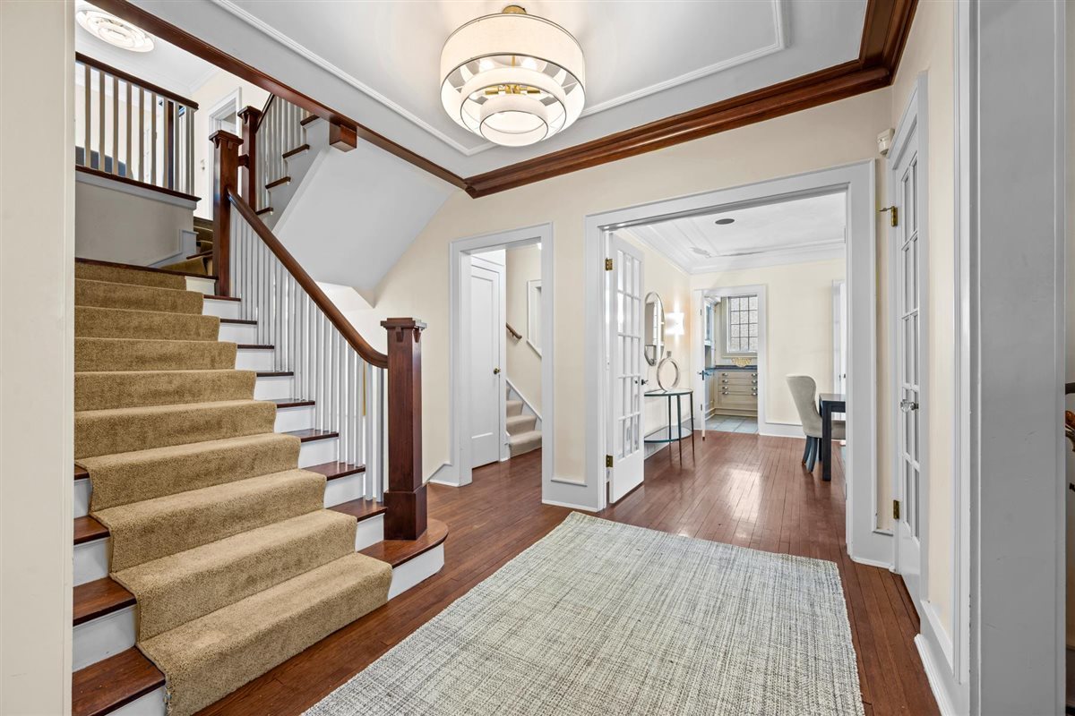224 Sheridan Road Kenilworth, IL 60043 - Photo 9 of 62 a view of an entryway with wooden floor