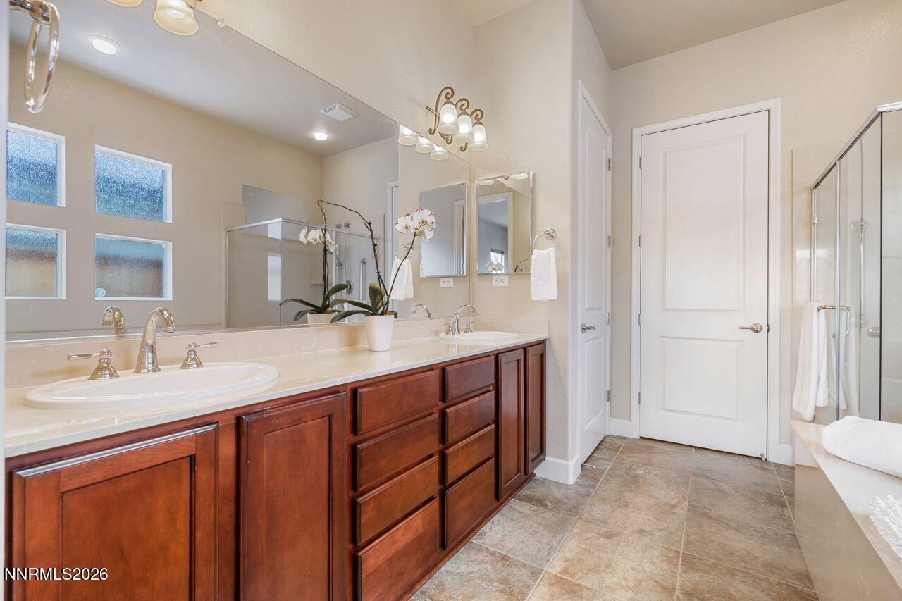 9325 Wrenwood Court Reno, NV 89523 - Photo 17 of 34 nice master bath