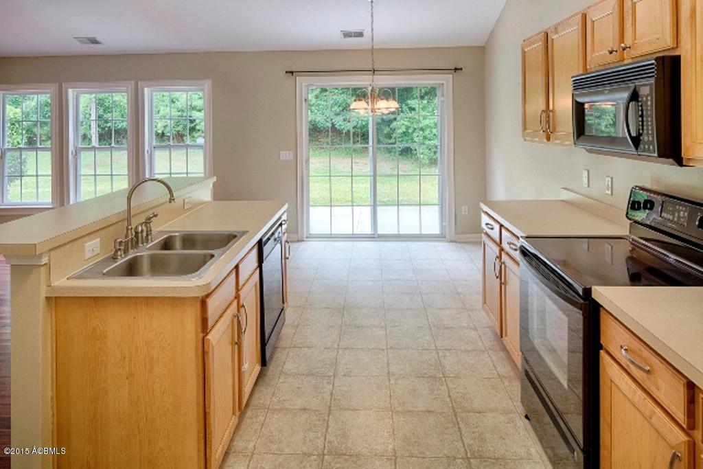 27 Wiregrass Way Bluffton, SC 29910 - Photo 7 of 25 raw_2908_HDRsmall