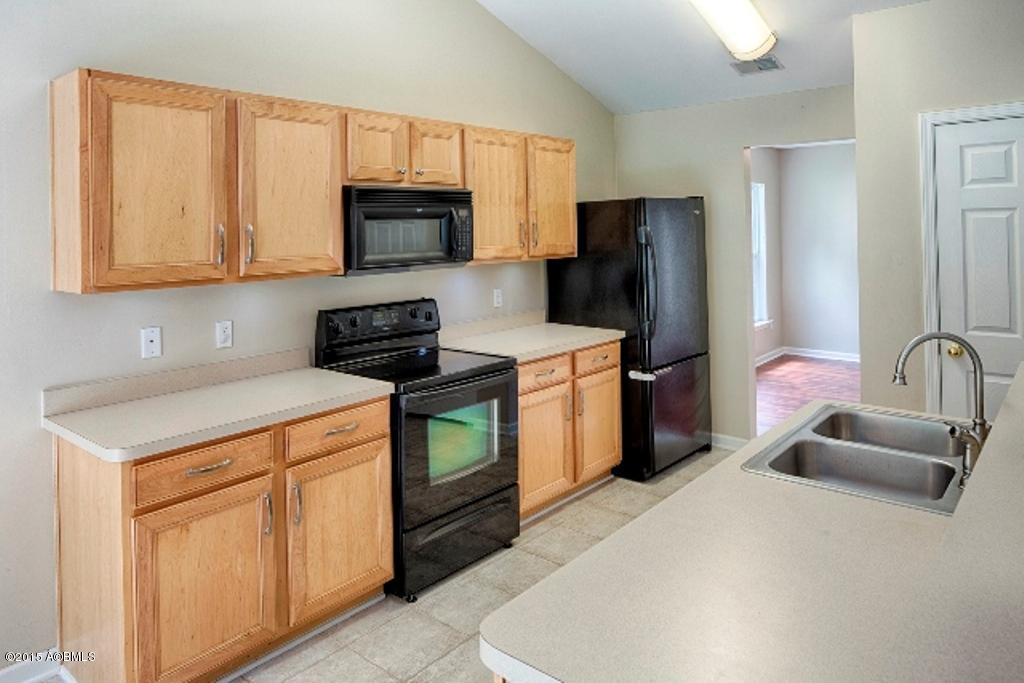 27 Wiregrass Way Bluffton, SC 29910 - Photo 8 of 25 raw_2942_HDRsmall