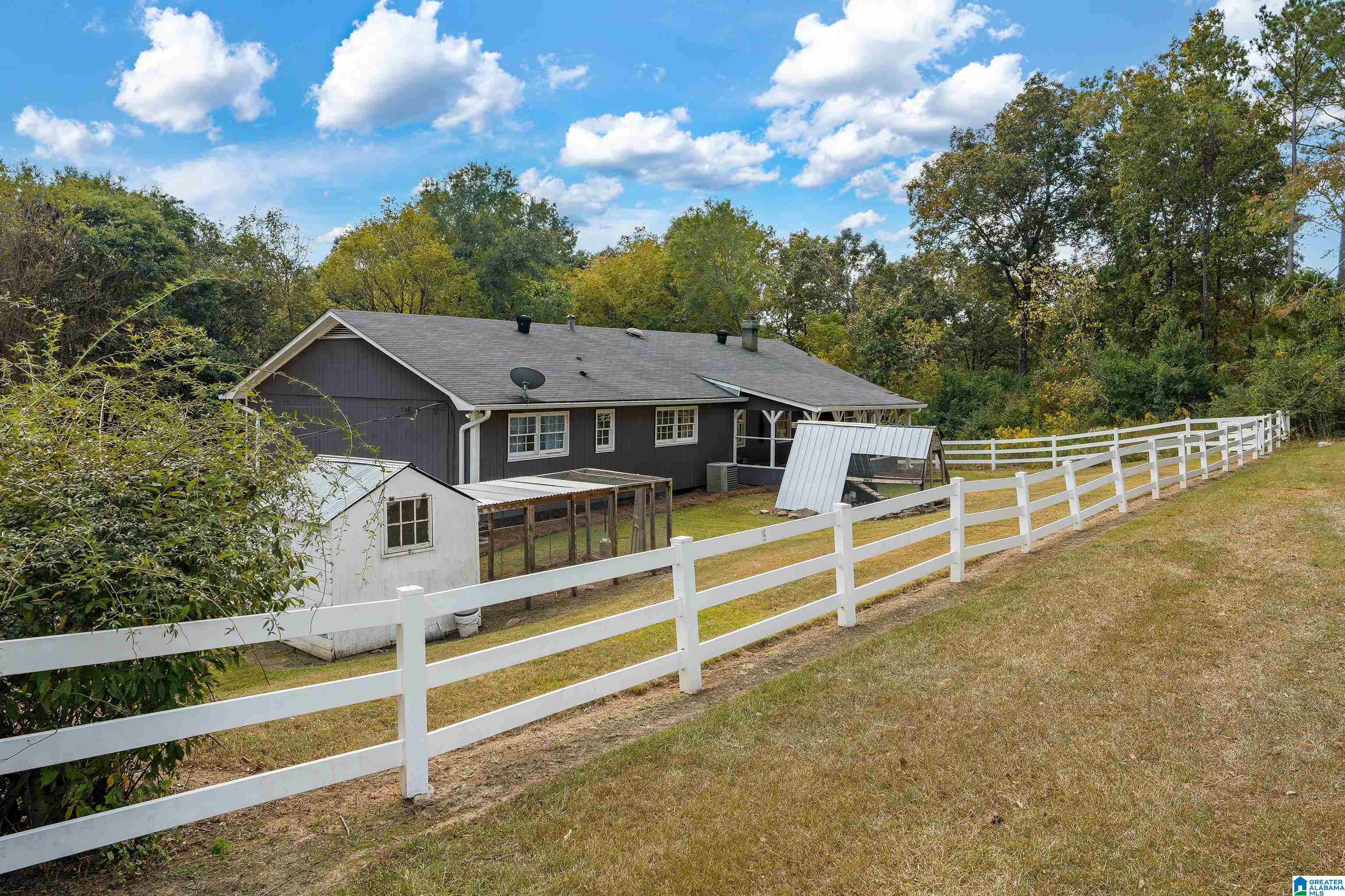 204 Auburn Road Pelham, AL 35124 - Photo 31 of 45